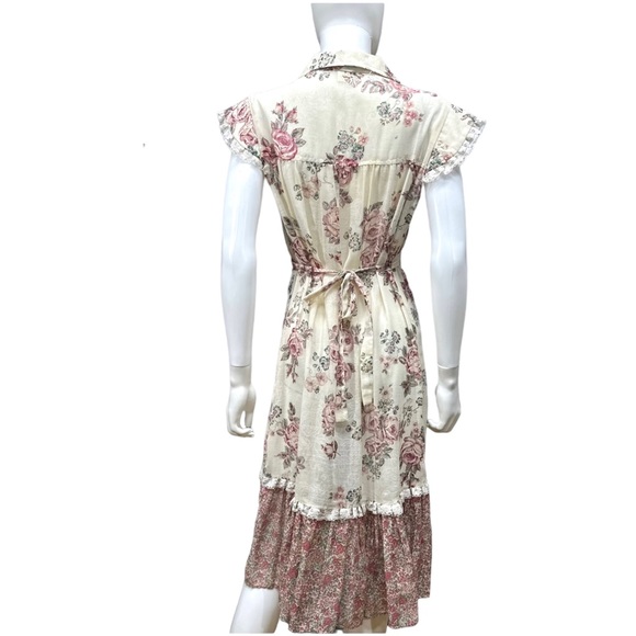 1970’s Vintage Cabbage Rose Cotton Dress [M12] - Picture 2 of 16